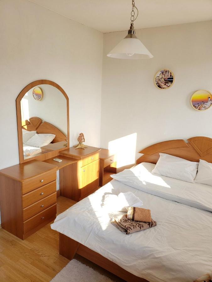Welcoming In Prishtina Apartment Pristina Exterior photo